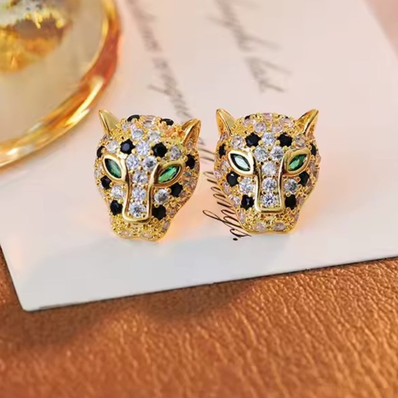 Panthere Gold Green Eyes Stud Earrings - Picture 1 of 7